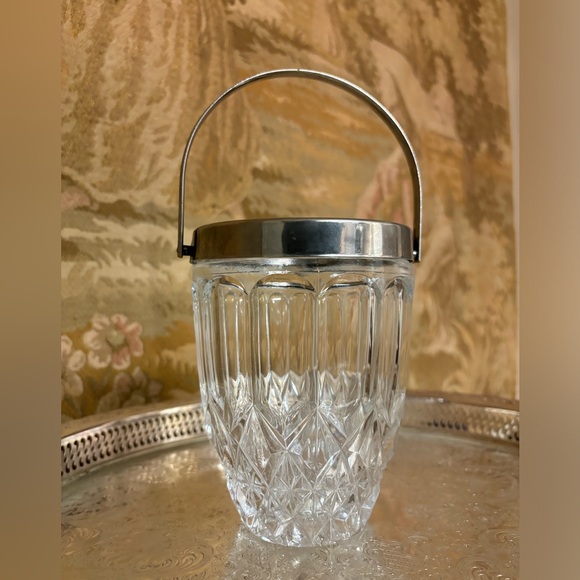 Mini Handled Ice Bucket - Picture 9 of 10